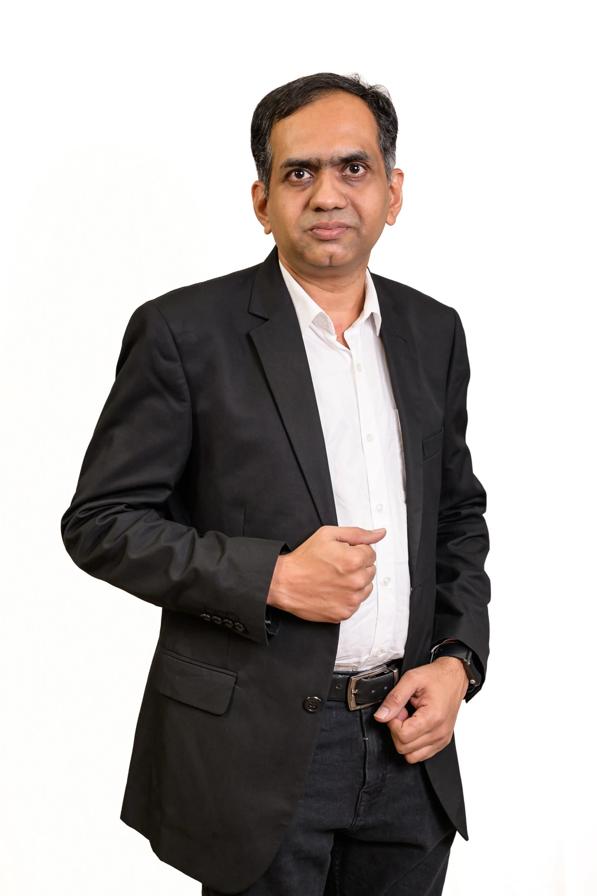 Dr Mahesha M G